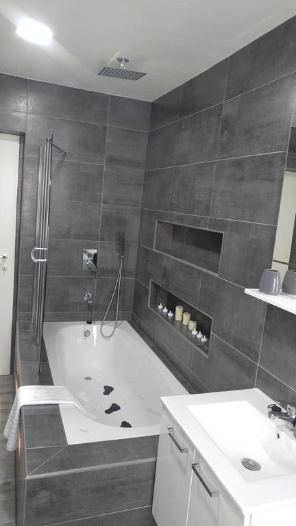 Apartments Lara - Split Croatia Стая снимка